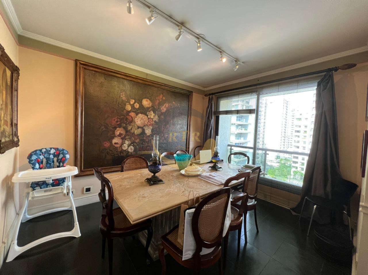 Luxo, Conforto, Itaim Bibi, Apartamento, 220M&sup2;, Vista Panor&acirc;mica, 4 Dts, 2 Su&iacute;tes, 4 Vagas  São Paulo - 