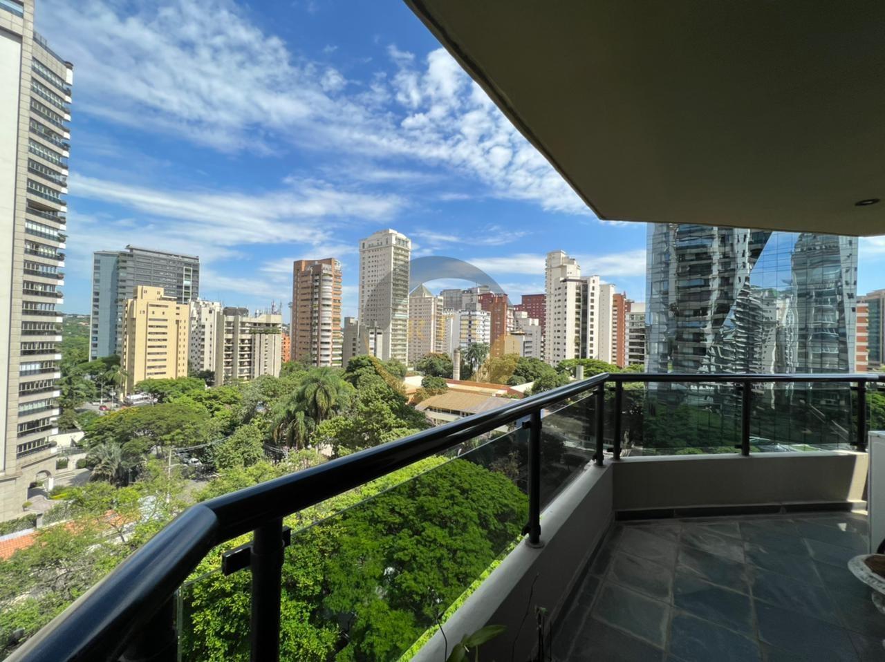 Luxo, Conforto, Itaim Bibi, Apartamento, 220M&sup2;, Vista Panor&acirc;mica, 4 Dts, 2 Su&iacute;tes, 4 Vagas  São Paulo - 