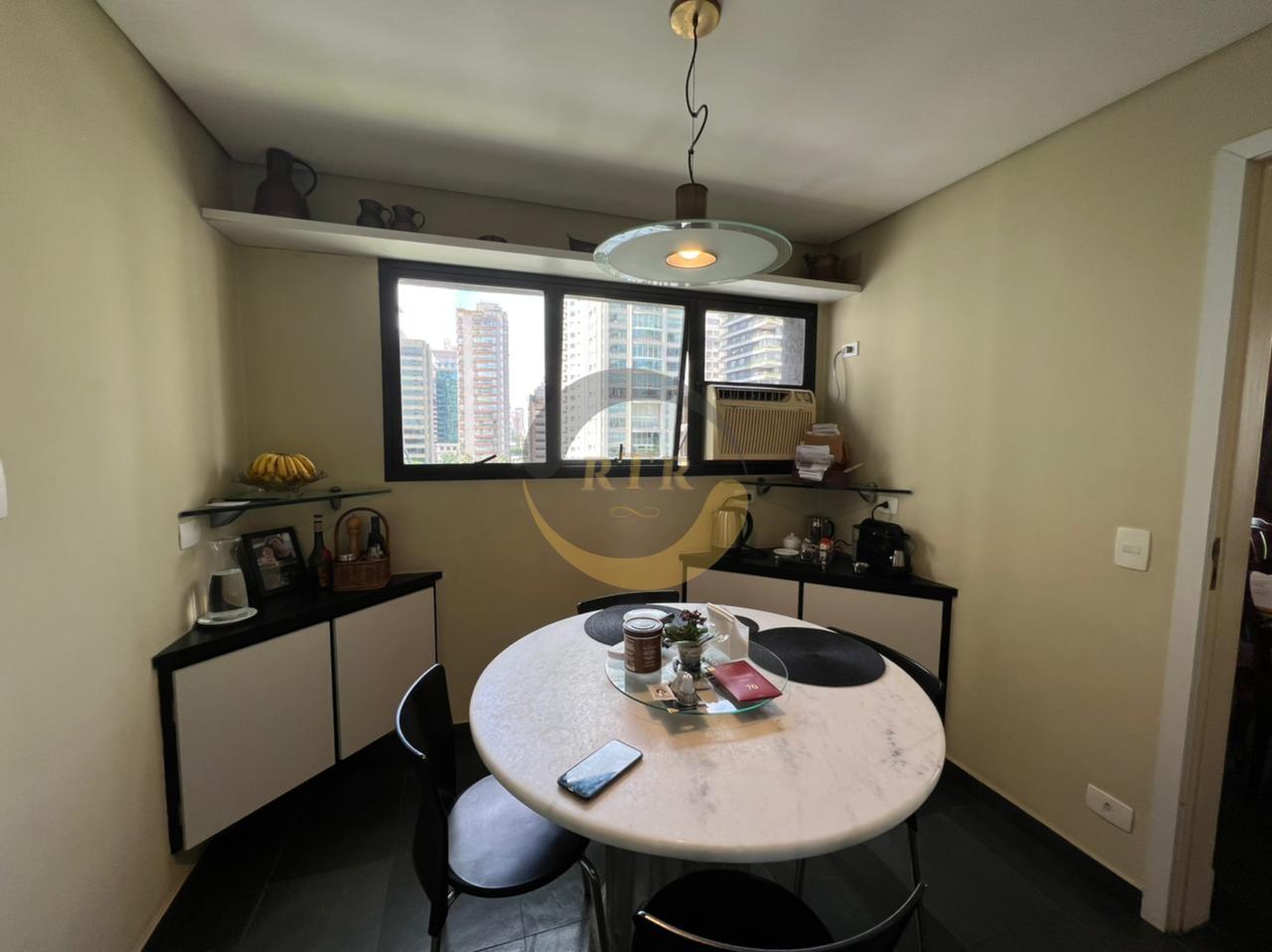 Luxo, Conforto, Itaim Bibi, Apartamento, 220M&sup2;, Vista Panor&acirc;mica, 4 Dts, 2 Su&iacute;tes, 4 Vagas  São Paulo - 