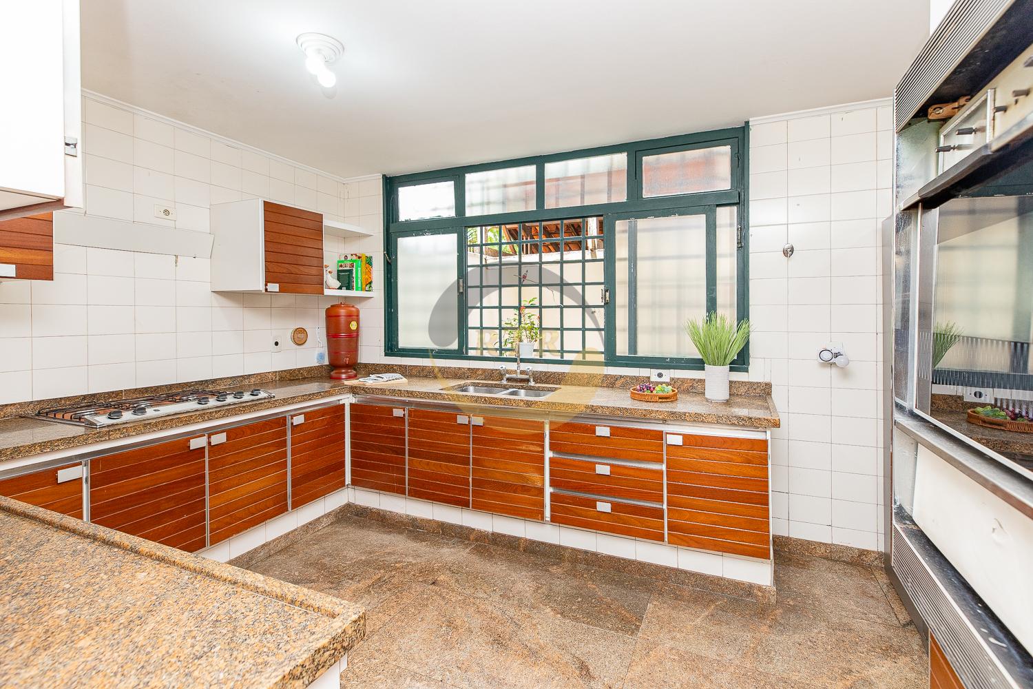 Exclusividade, Sofistica&ccedil;&atilde;o, Casa, 4 Su&iacute;tes, 489 M&sup2;, 3 Vagas, Bairro Alto Boa Vista  São Paulo - 