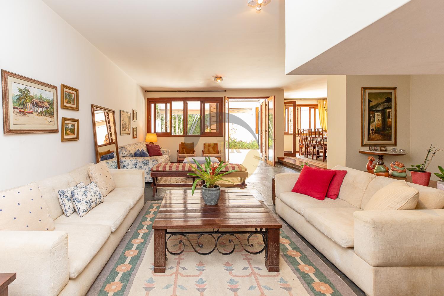 Exclusividade, Sofistica&ccedil;&atilde;o, Casa, 4 Su&iacute;tes, 489 M&sup2;, 3 Vagas, Bairro Alto Boa Vista  São Paulo - 
