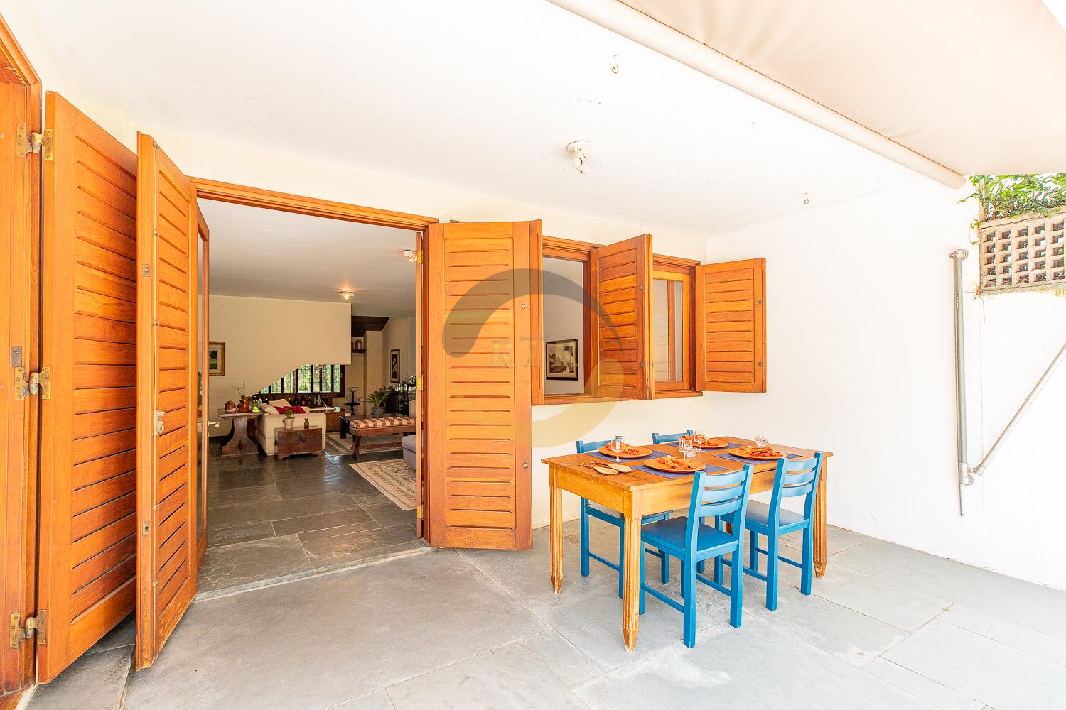 Exclusividade, Sofistica&ccedil;&atilde;o, Casa, 4 Su&iacute;tes, 489 M&sup2;, 3 Vagas, Bairro Alto Boa Vista  São Paulo - 