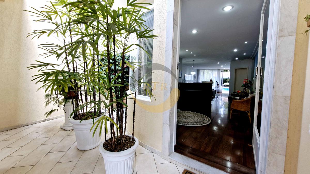Casa Alto da Boa Vista com 4 Su&iacute;tes e Piscina Privativa em Localiza&ccedil;&atilde;o Nobre  São Paulo - 