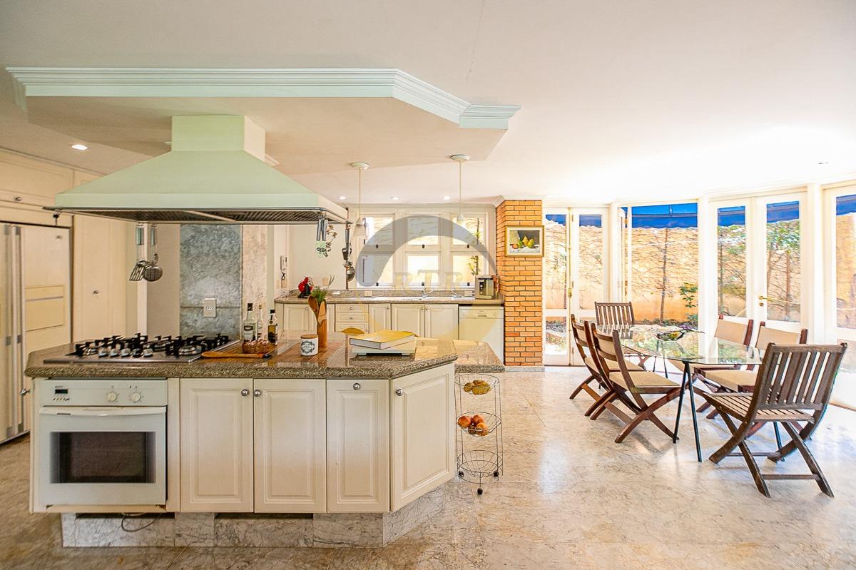 Casa, Jardim Cordeiro, 1.023 M&sup2;, 4 Su&iacute;tes, 8 Vagas, Piscina Aquecida, Muita Sofistica&ccedil;&atilde;o  São Paulo - 