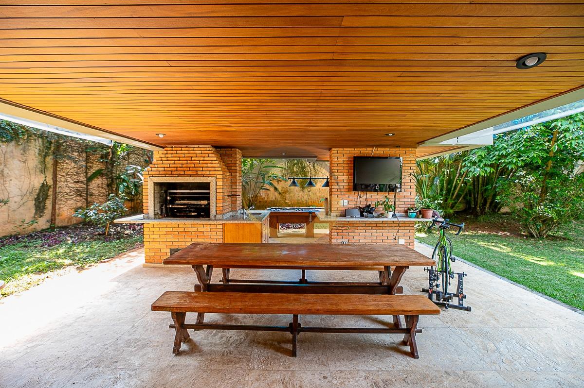 Casa, Jardim Cordeiro, 1.023 M&sup2;, 4 Su&iacute;tes, 8 Vagas, Piscina Aquecida, Muita Sofistica&ccedil;&atilde;o  São Paulo - 