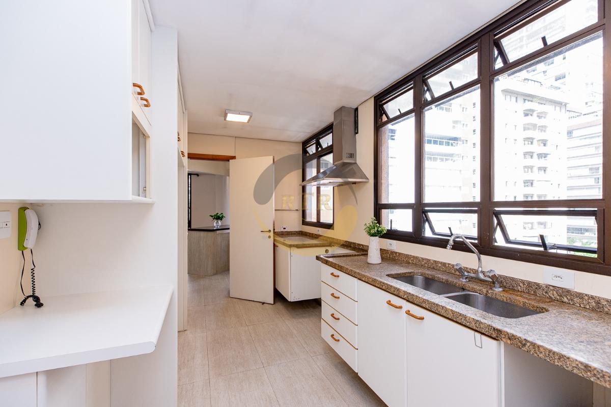 Brooklin, Excelente Oportunidade, Apartamento de Alto Padr&atilde;o, 200 M&sup2;, 2 Su&iacute;tes, 3 Vagas!  São Paulo - 