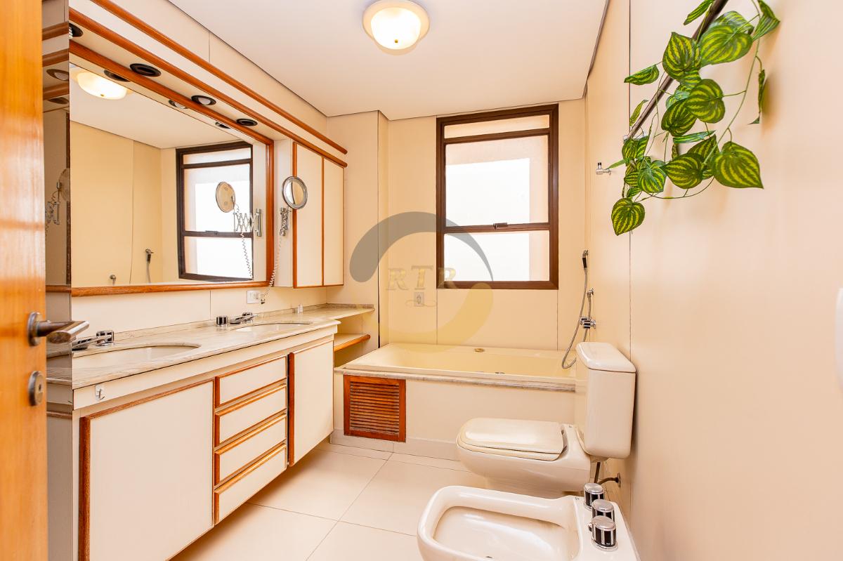 Brooklin, Excelente Oportunidade, Apartamento de Alto Padr&atilde;o, 200 M&sup2;, 2 Su&iacute;tes, 3 Vagas!  São Paulo - 