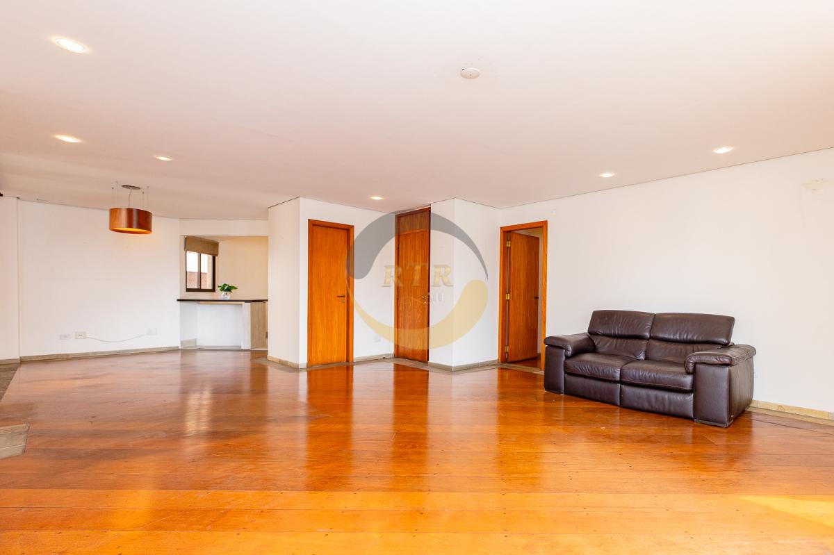 Brooklin, Excelente Oportunidade, Apartamento de Alto Padr&atilde;o, 200 M&sup2;, 2 Su&iacute;tes, 3 Vagas!  São Paulo - 