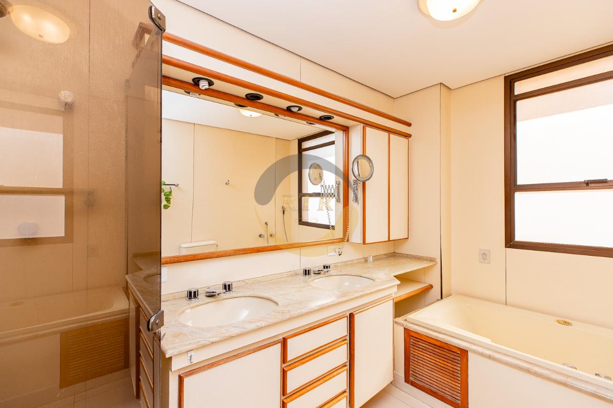 Brooklin, Excelente Oportunidade, Apartamento de Alto Padr&atilde;o, 200 M&sup2;, 2 Su&iacute;tes, 3 Vagas!  São Paulo - 
