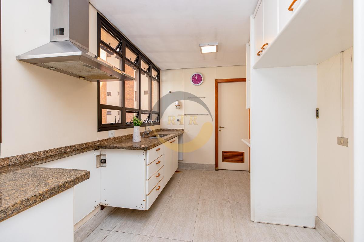 Brooklin, Excelente Oportunidade, Apartamento de Alto Padr&atilde;o, 200 M&sup2;, 2 Su&iacute;tes, 3 Vagas!  São Paulo - 