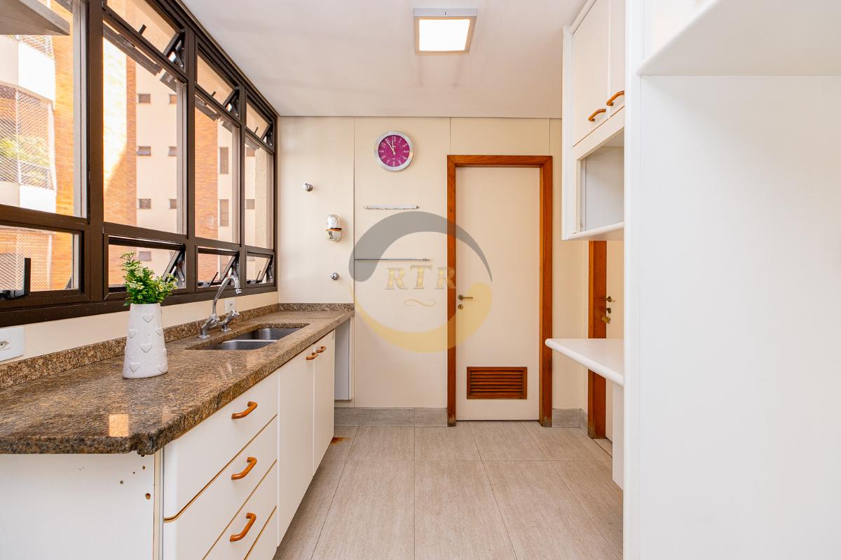 Brooklin, Excelente Oportunidade, Apartamento de Alto Padr&atilde;o, 200 M&sup2;, 2 Su&iacute;tes, 3 Vagas!  São Paulo - 