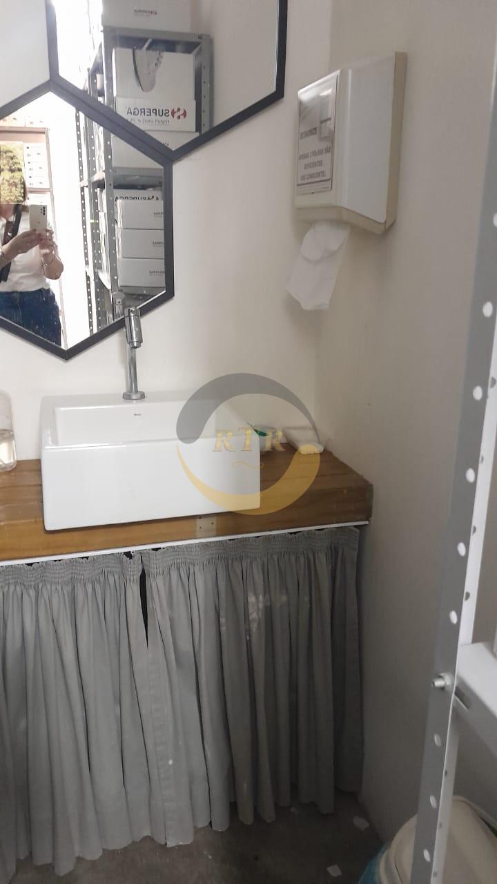 Oportunidade: Loja, 130 M&sup2;, com Vitrine Ampla na Pra&ccedil;a Benedito Calixto, Regi&atilde;o Pinheiros Praça Benedito Calixto São Paulo - 