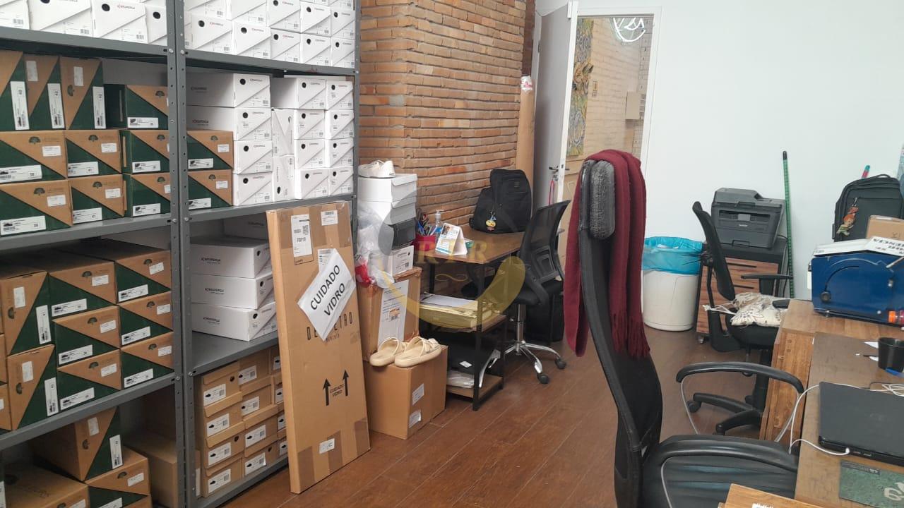Oportunidade: Loja, 130 M&sup2;, com Vitrine Ampla na Pra&ccedil;a Benedito Calixto, Regi&atilde;o Pinheiros Praça Benedito Calixto São Paulo - 