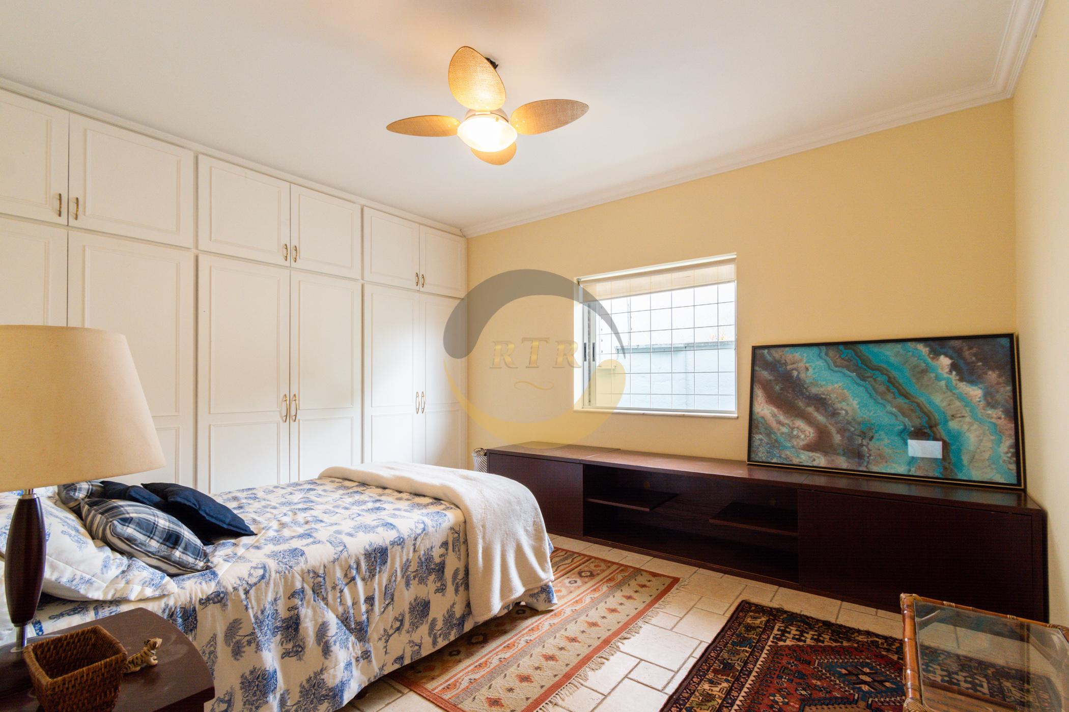 CASA, ALTO PADR&Atilde;O, PLANALTO PAULISTA, 450M&sup2;, 4 DORMIT&Oacute;RIOS, 2 SU&Iacute;TES,  PISCINA, 4 VAGAS  São Paulo - 