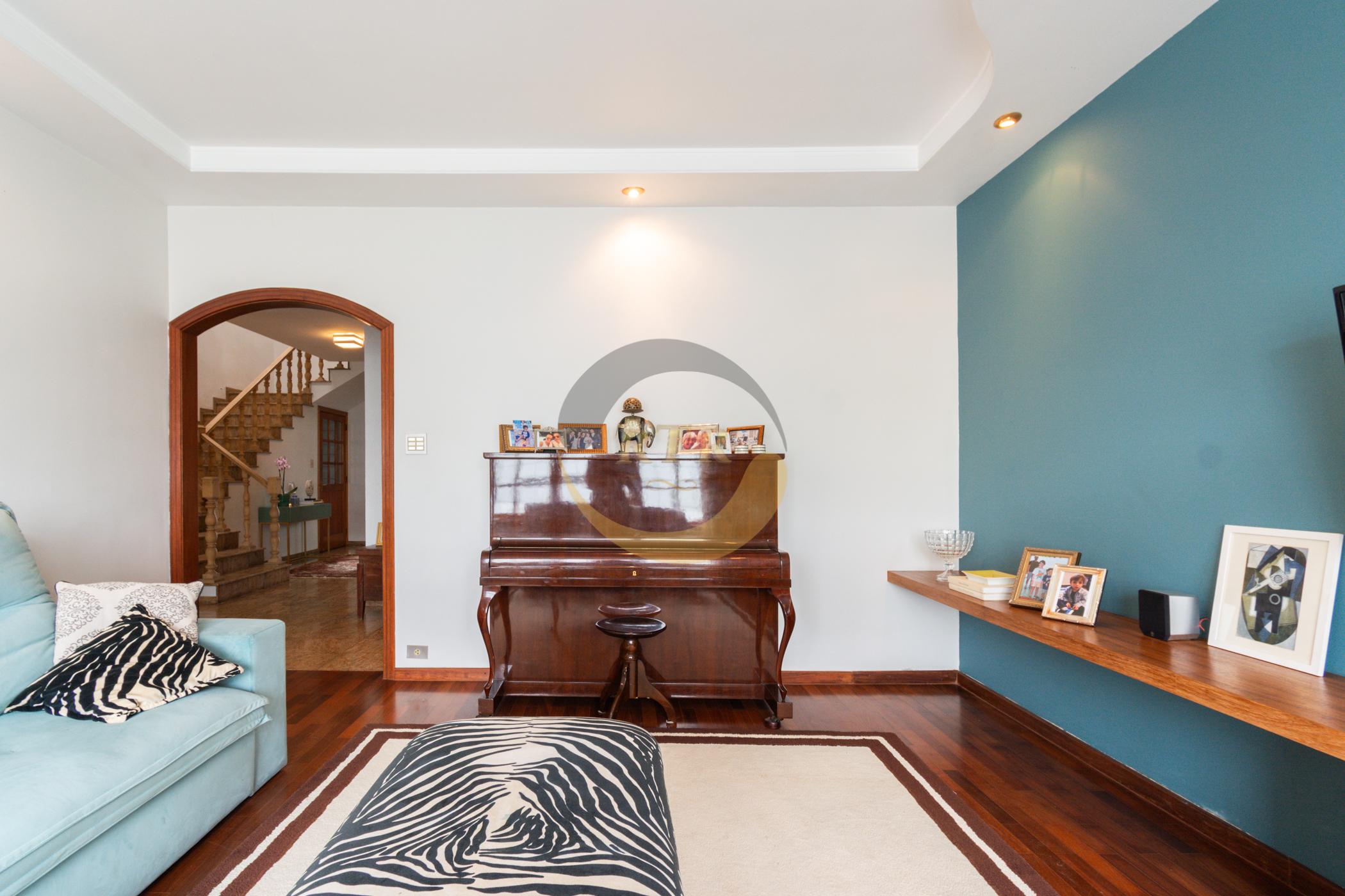 CASA, ALTO PADR&Atilde;O, PLANALTO PAULISTA, 450M&sup2;, 4 DORMIT&Oacute;RIOS, 2 SU&Iacute;TES,  PISCINA, 4 VAGAS  São Paulo - 