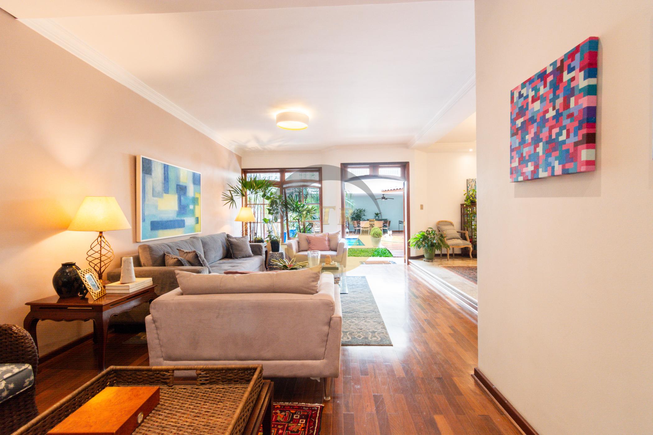 CASA, ALTO PADR&Atilde;O, PLANALTO PAULISTA, 450M&sup2;, 4 DORMIT&Oacute;RIOS, 2 SU&Iacute;TES,  PISCINA, 4 VAGAS  São Paulo - 