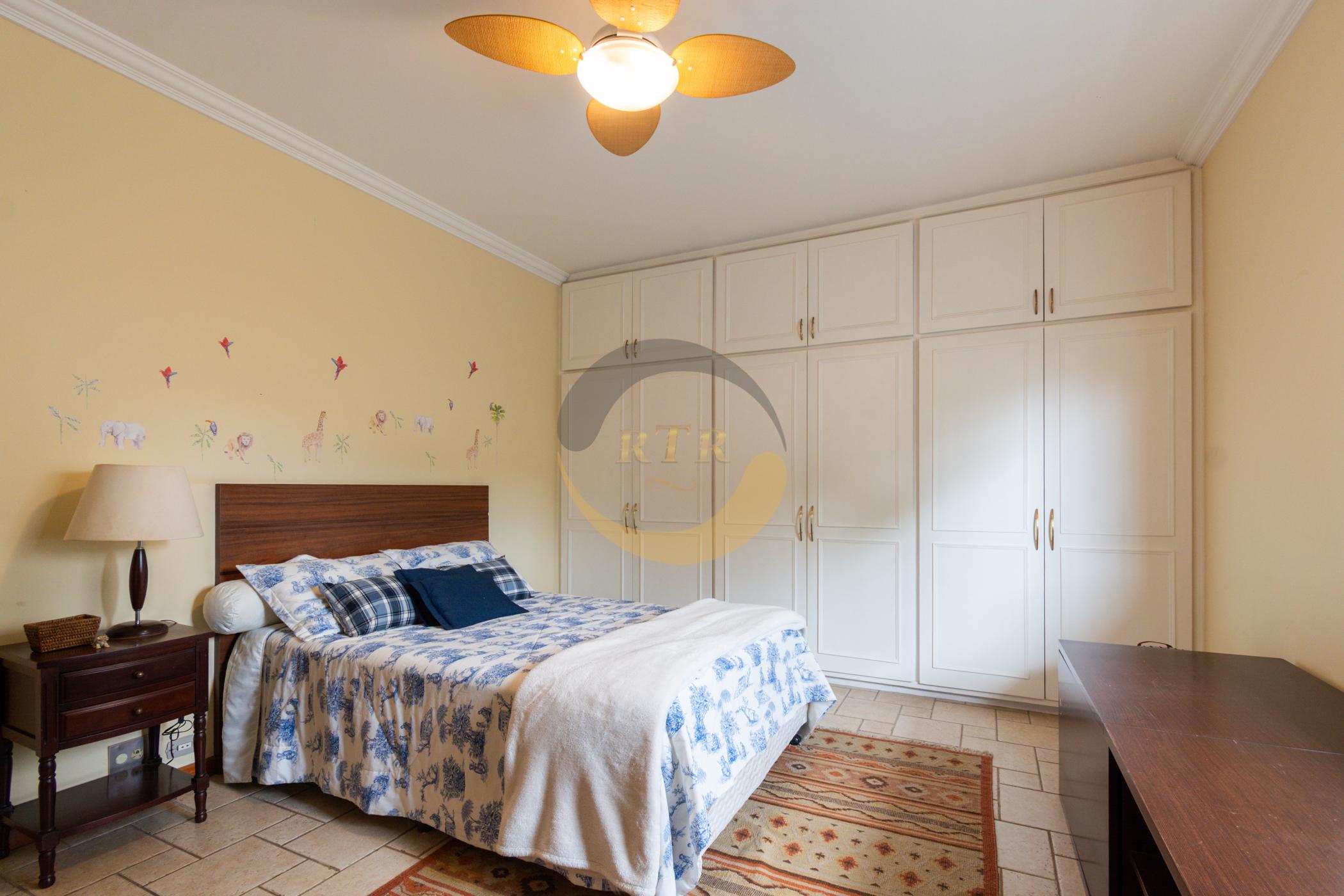 CASA, ALTO PADR&Atilde;O, PLANALTO PAULISTA, 450M&sup2;, 4 DORMIT&Oacute;RIOS, 2 SU&Iacute;TES,  PISCINA, 4 VAGAS  São Paulo - 