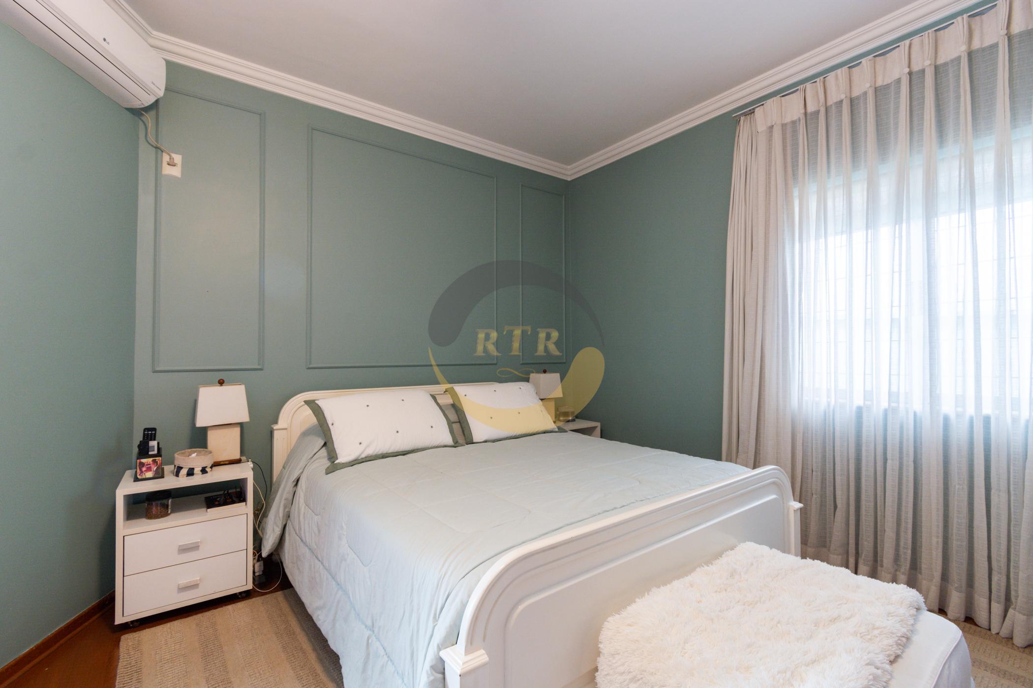 CASA, ALTO PADR&Atilde;O, PLANALTO PAULISTA, 450M&sup2;, 4 DORMIT&Oacute;RIOS, 2 SU&Iacute;TES,  PISCINA, 4 VAGAS  São Paulo - 