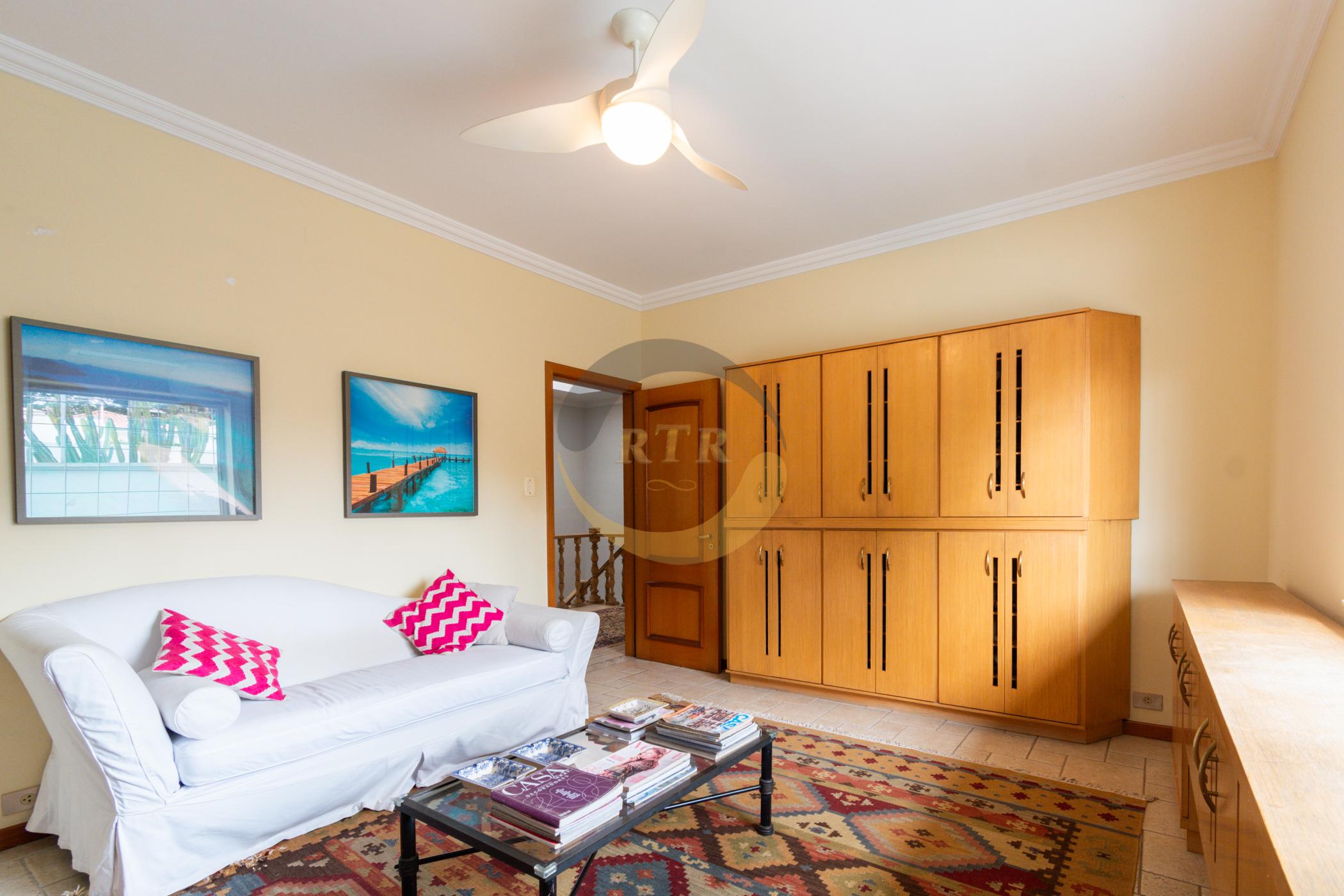 CASA, ALTO PADR&Atilde;O, PLANALTO PAULISTA, 450M&sup2;, 4 DORMIT&Oacute;RIOS, 2 SU&Iacute;TES,  PISCINA, 4 VAGAS  São Paulo - 