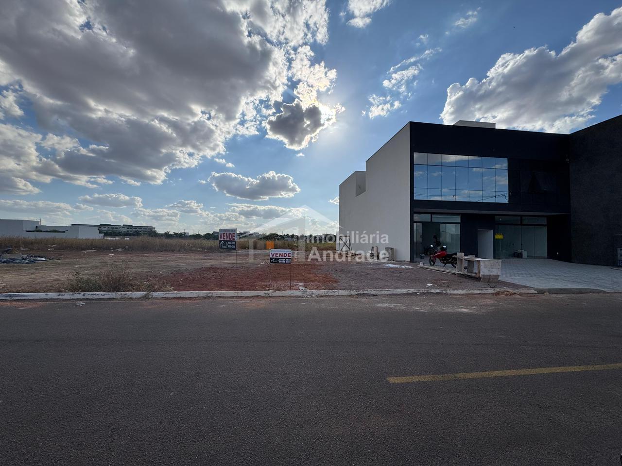 Terreno, 301 m² - Foto 1