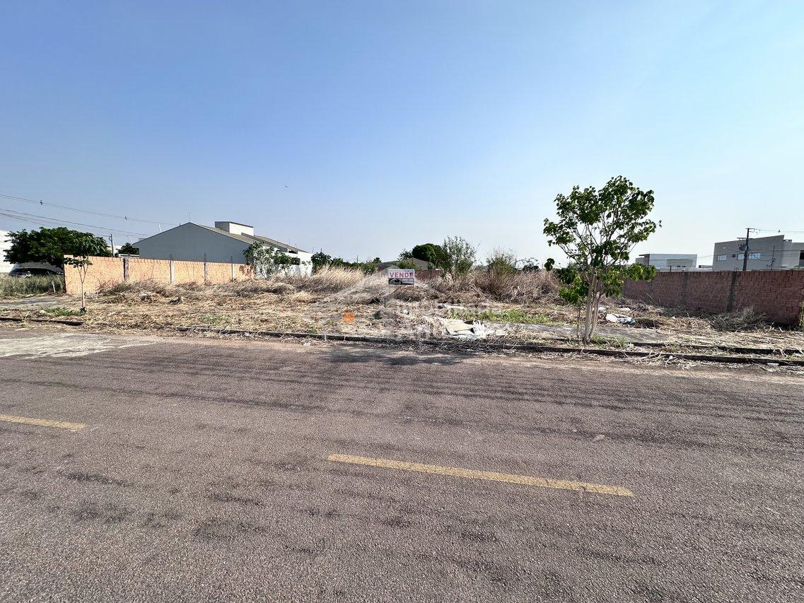 Dois terrenos juntos à venda no Jardim Terra Rica  Sinop - 