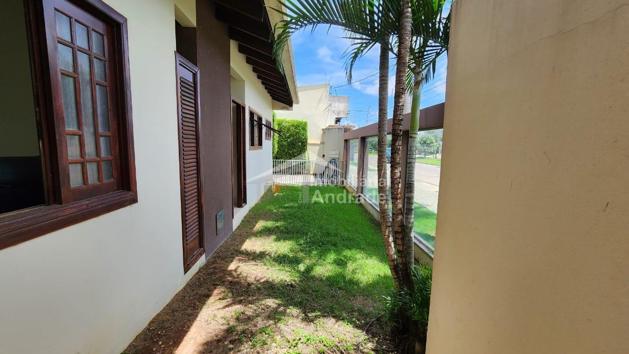 Excelente Imóvel em avenida no centro em Sinop/MT  Sinop - 