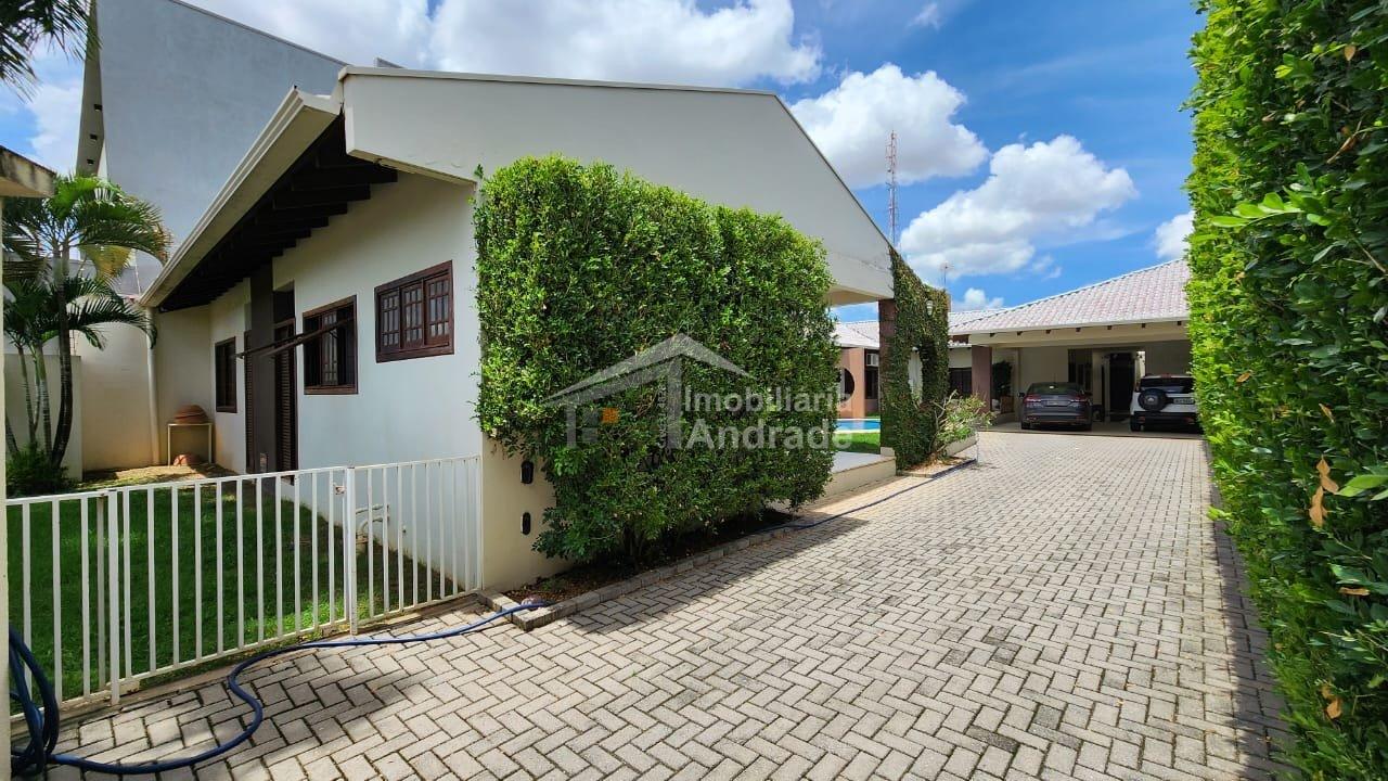 Excelente Imóvel em avenida no centro em Sinop/MT  Sinop - 