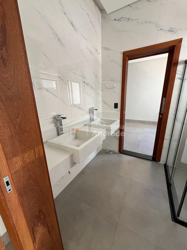 Casa á venda no Riviera Suiça  Sinop - 