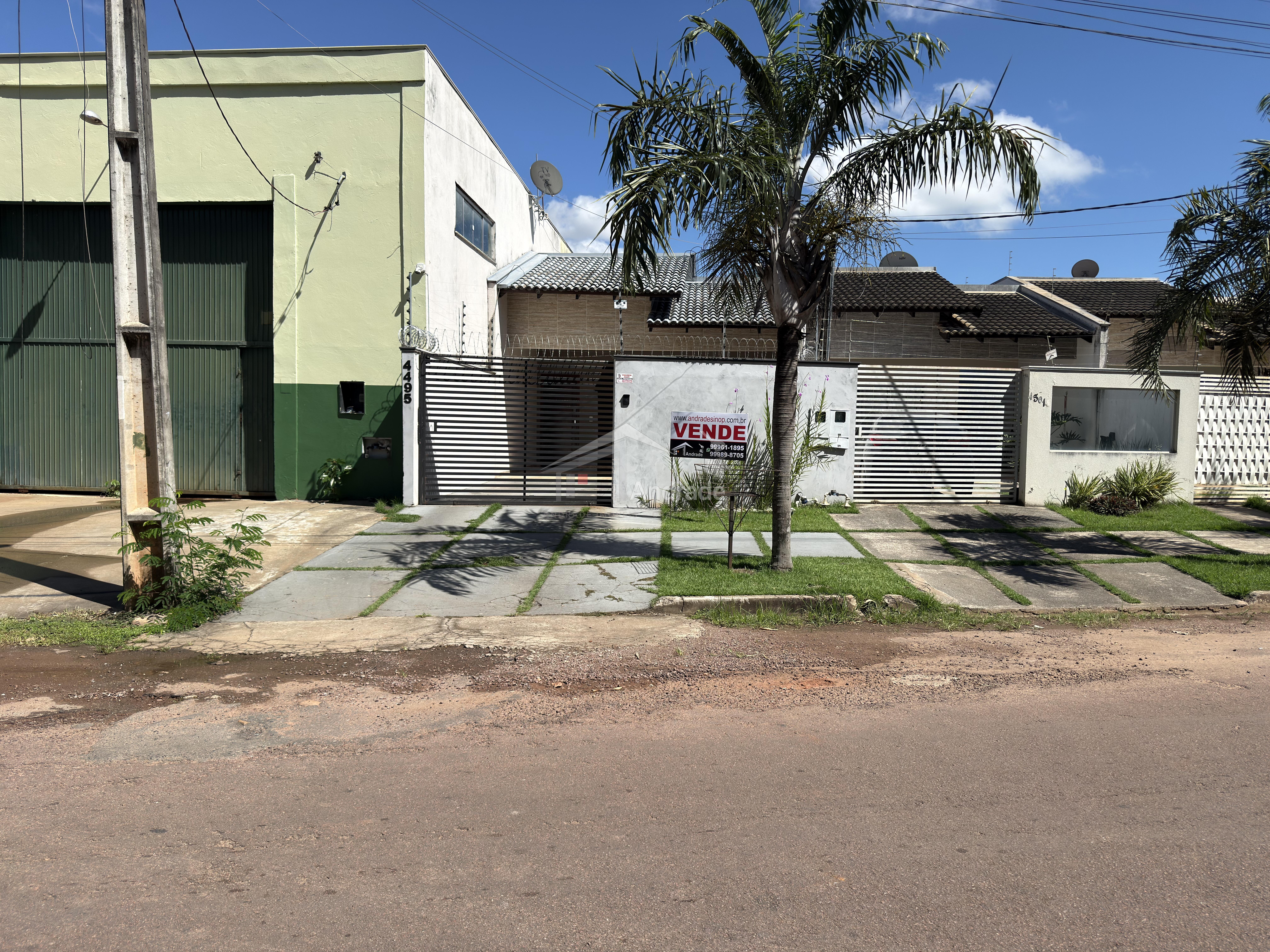Casa &aacute; venda no Jardim Oliveiras Rua das Avencas  Sinop - 