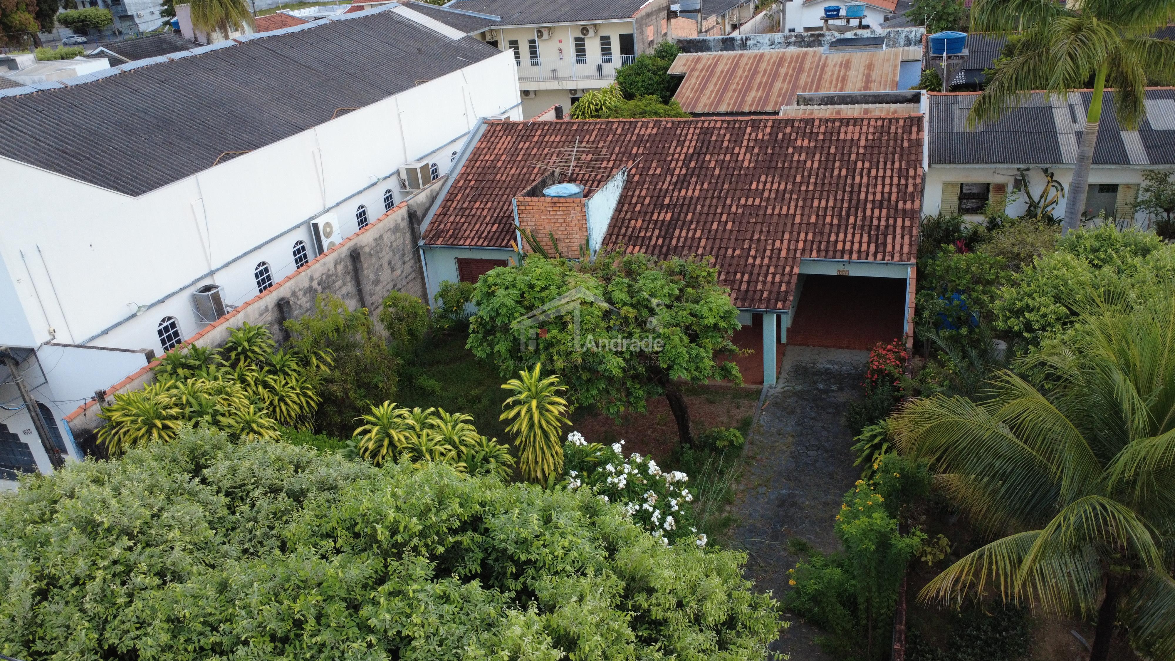 Im&oacute;vel localizado no setor comercial de sinop, na Rua dos Cajueiros  Sinop - 