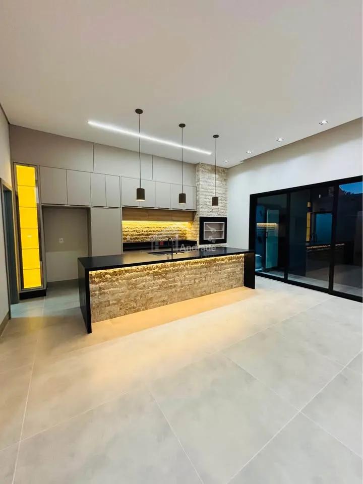Casa &agrave; venda no Jardim N&aacute;poles Residencial da Fastech  Sinop - 