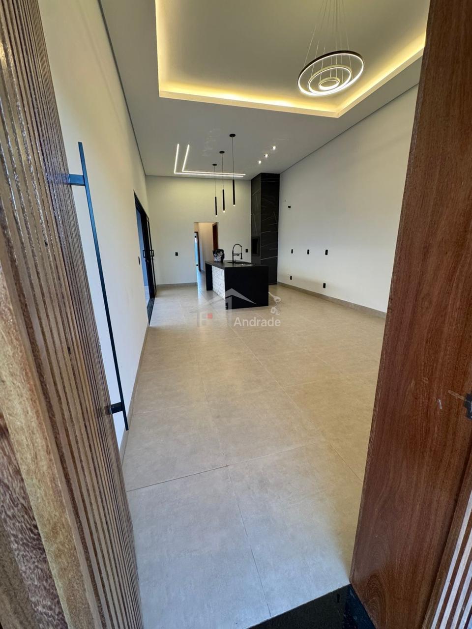 Casa &aacute; venda no Jardim N&aacute;poles  Sinop - 