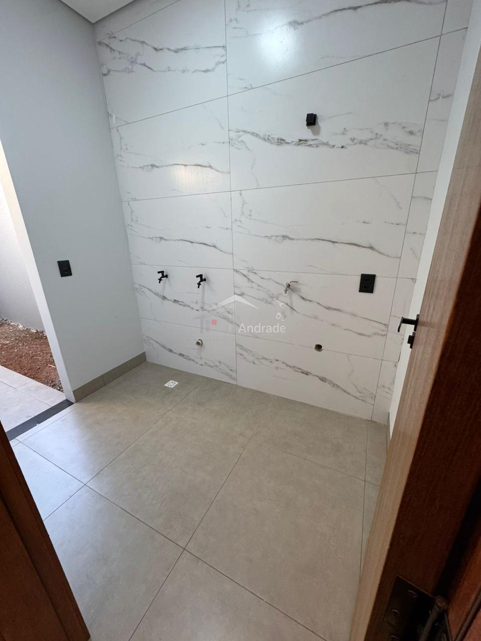 Casa &aacute; venda no Jardim N&aacute;poles  Sinop - 