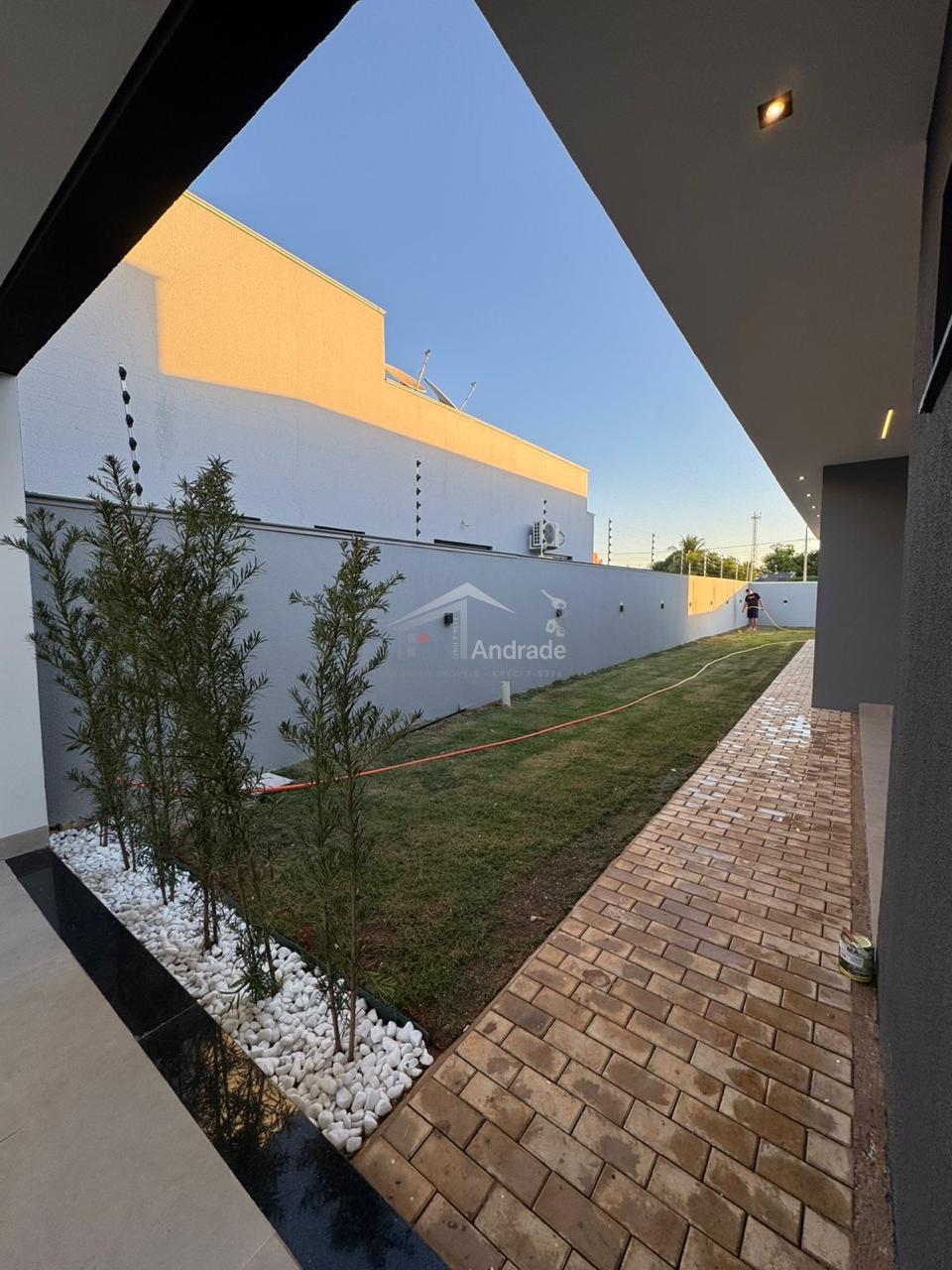 Casa &aacute; venda no Jardim N&aacute;poles  Sinop - 