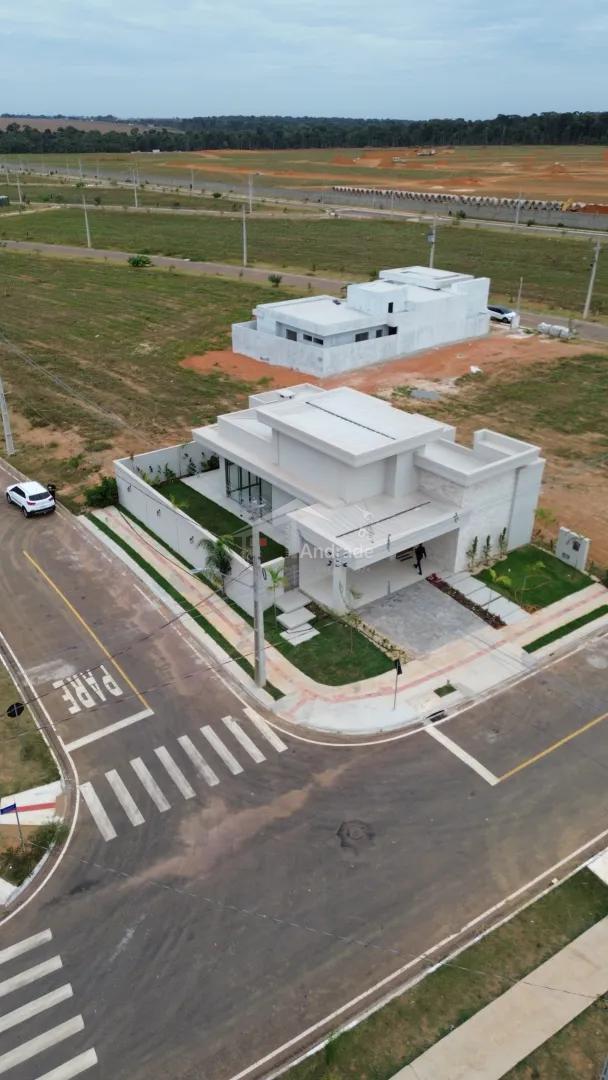 Casa de Alto Padr&atilde;o no Condom&iacute;nio Aquarela da Mata  Sinop - 