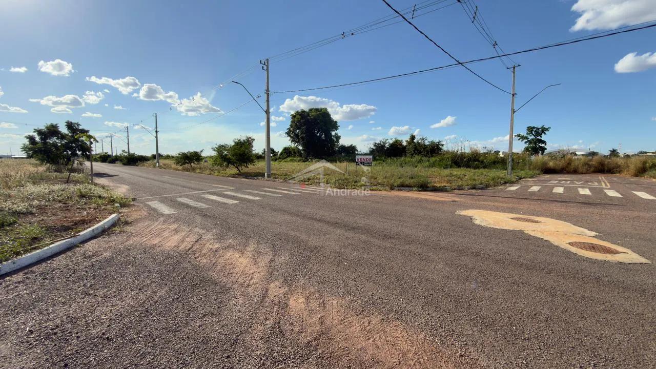 4 Terrenos juntos &agrave; Venda no Residencial Parque do Lago de esquina  Sinop - 