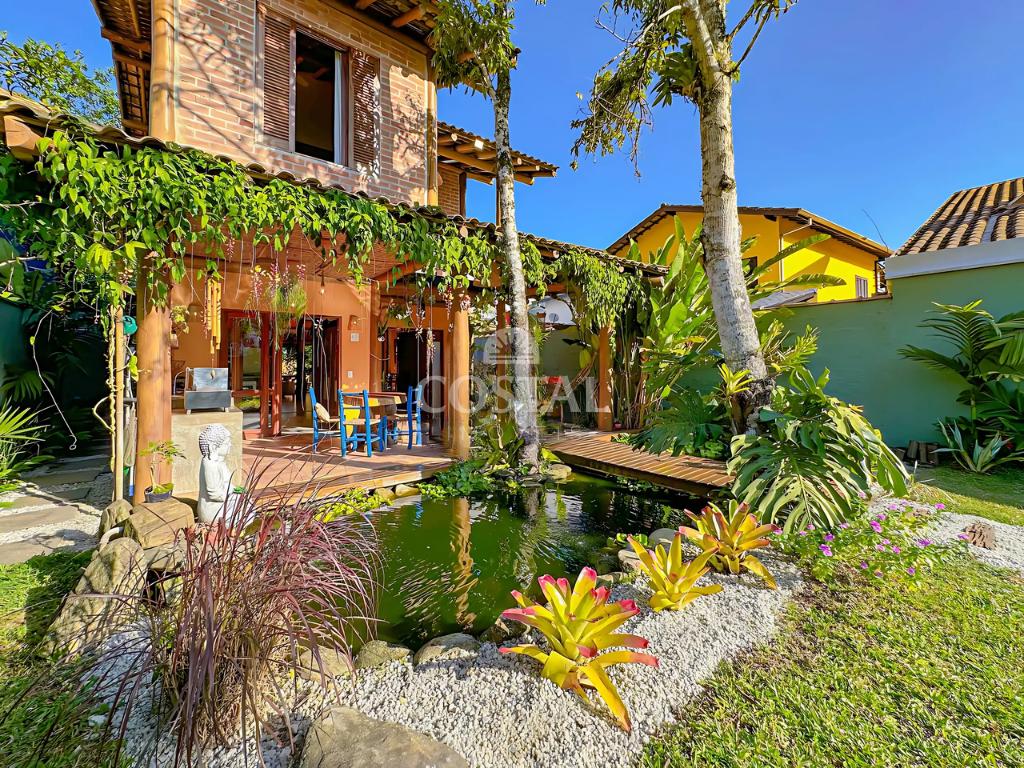 Casa Alto Padrão com 03 dormitórios (sendo 1 suíte) à Venda - Perequê Açu, Ubatuba/SP - Ubatuba - 