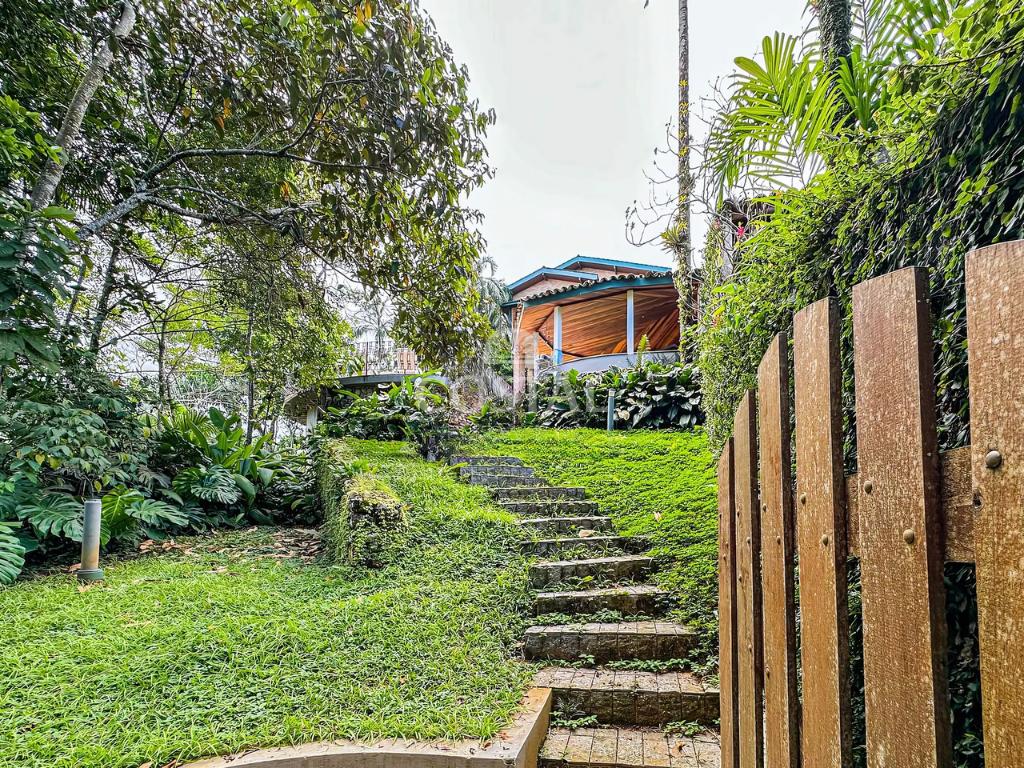 Casa de Condomínio Alto Padrão com 04 Suítes - Domingas Dias, Ubatuba/SP - Ubatuba - 