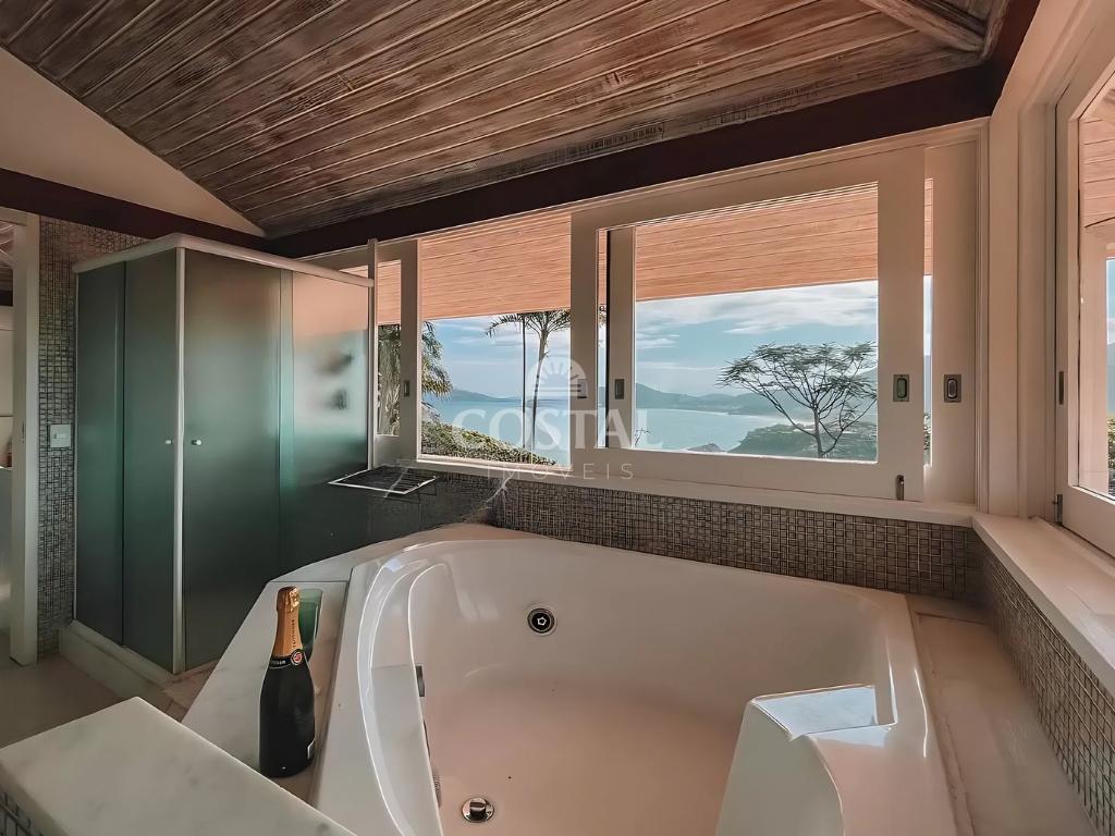 Casa de Condomínio Alto Padrão com 04 Suítes À Venda - Itaguá, Ubatuba/SP - Ubatuba - 