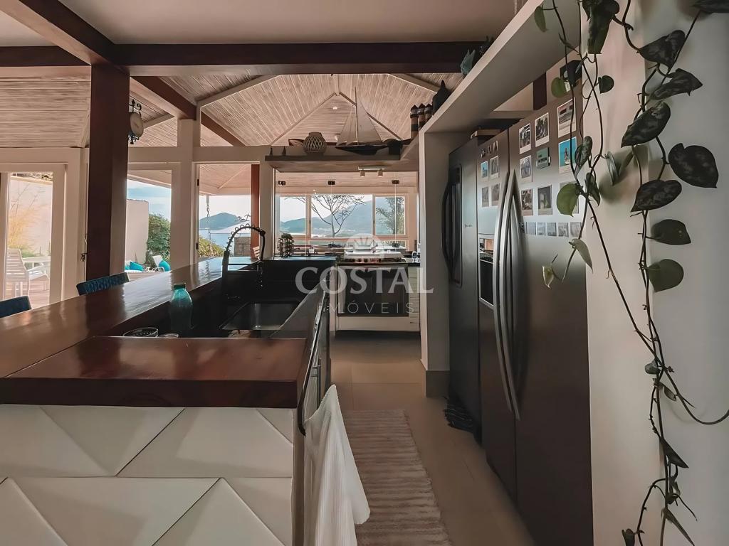 Casa de Condomínio Alto Padrão com 04 Suítes À Venda - Itaguá, Ubatuba/SP - Ubatuba - 