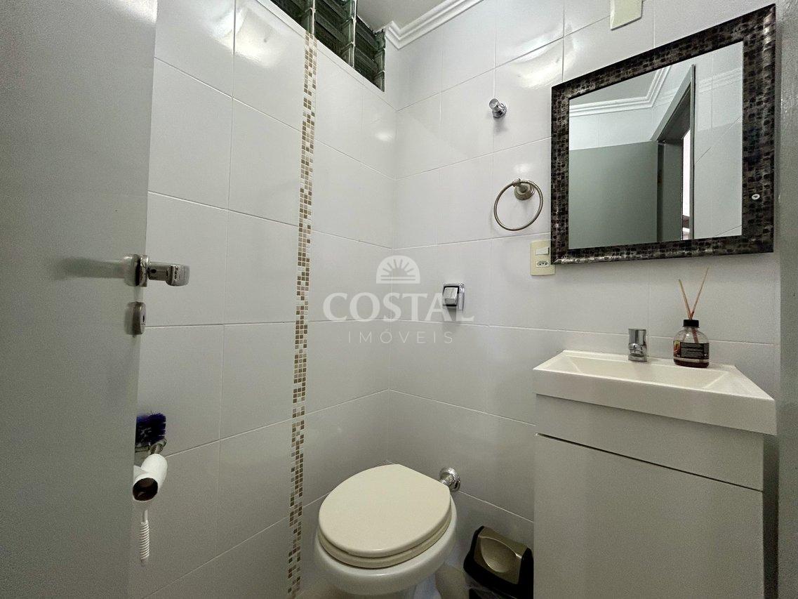 Apartamento com 02 Dormitórios FRENTE AO MAR à Venda - Martim de Sá, Caraguatatuba/SP  Caraguatatuba - 
