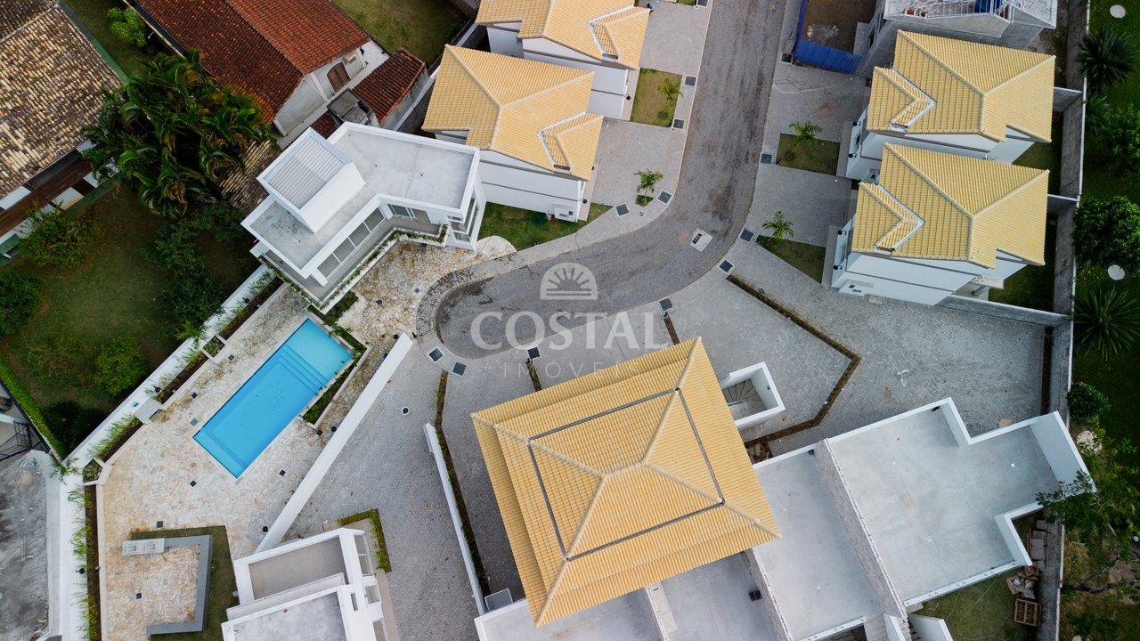 Casa Alto Padrão com 03 Dorms em Condomínio à Venda - Praia das Cigarras, São Sebastião/SP - São Sebastião - 