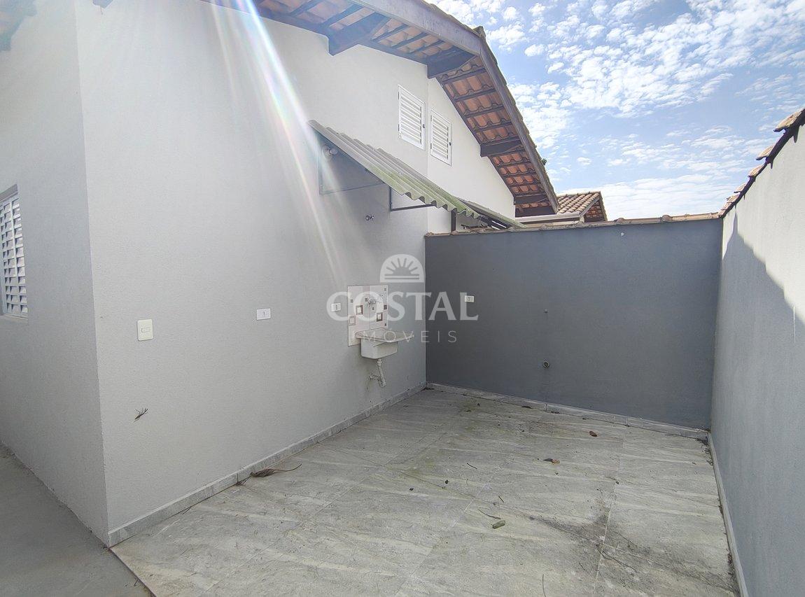 Casa Nova a Venda no Golfinhos - Caraguatatuba - 