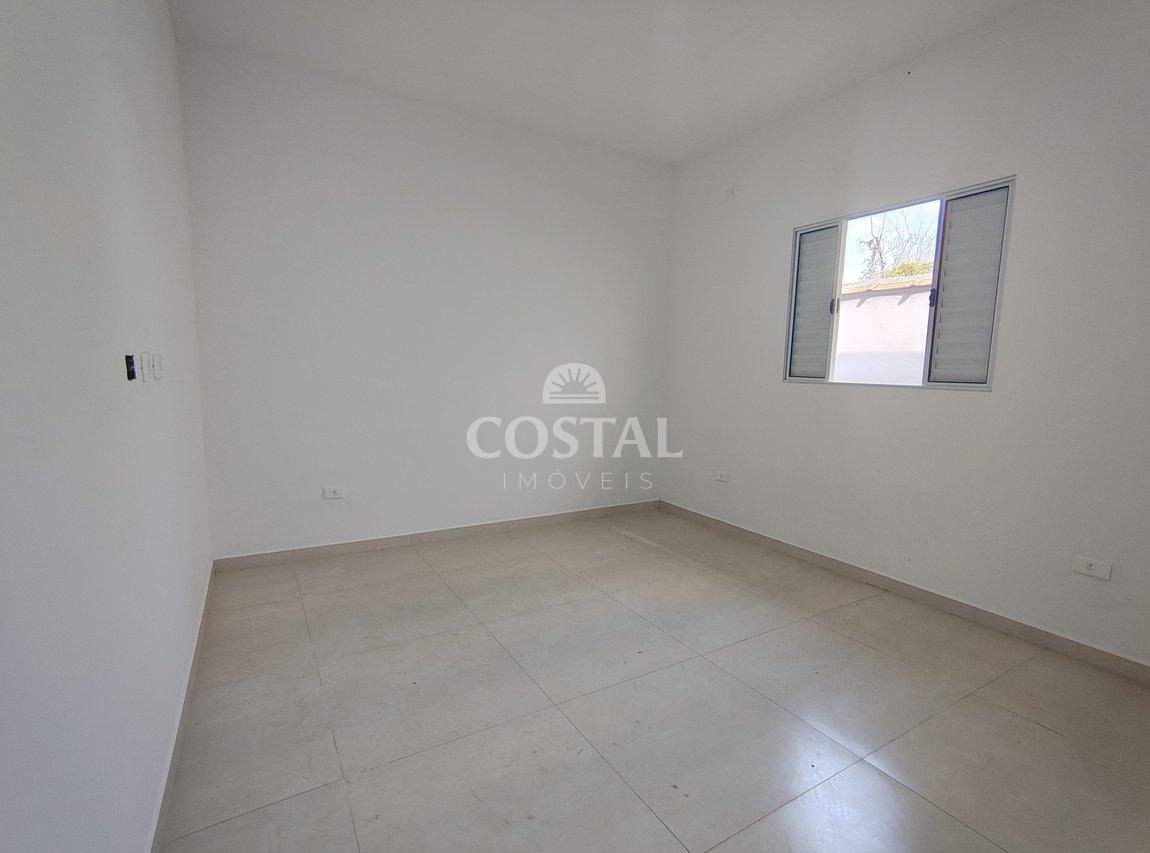Casa Nova a Venda no Golfinhos - Caraguatatuba - 