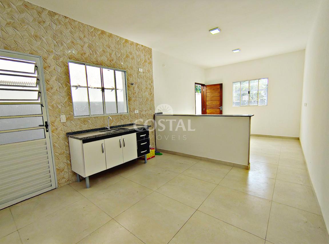 Casa Nova a Venda no Golfinhos - Caraguatatuba - 