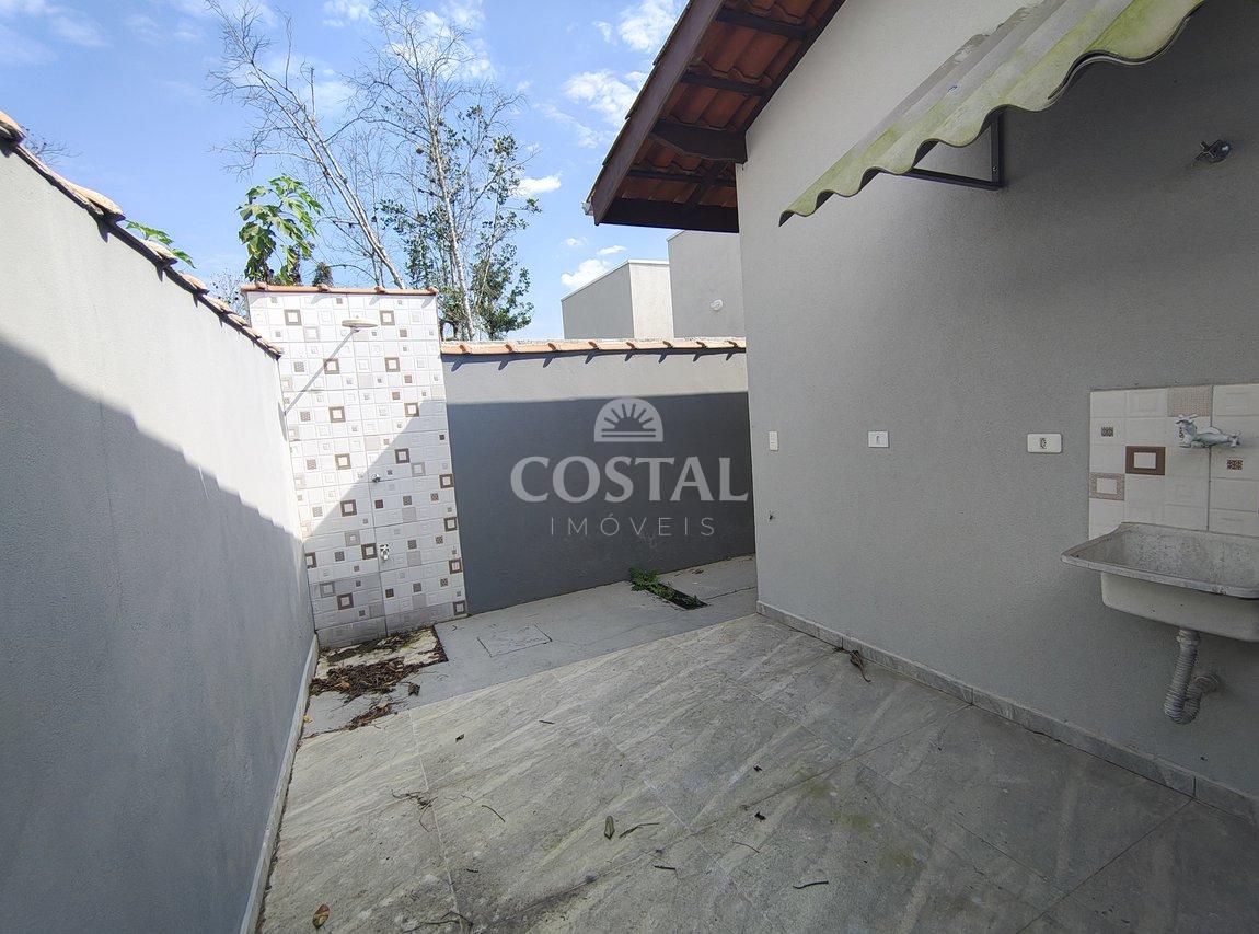 Casa Nova a Venda no Golfinhos - Caraguatatuba - 