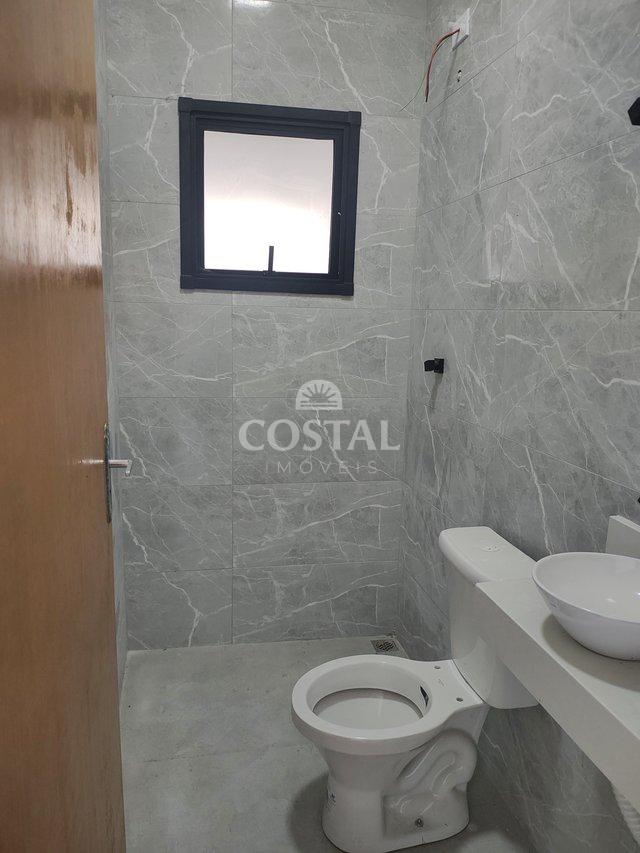 Linda Casa a Venda no Golfinhos - Caraguatatuba - 