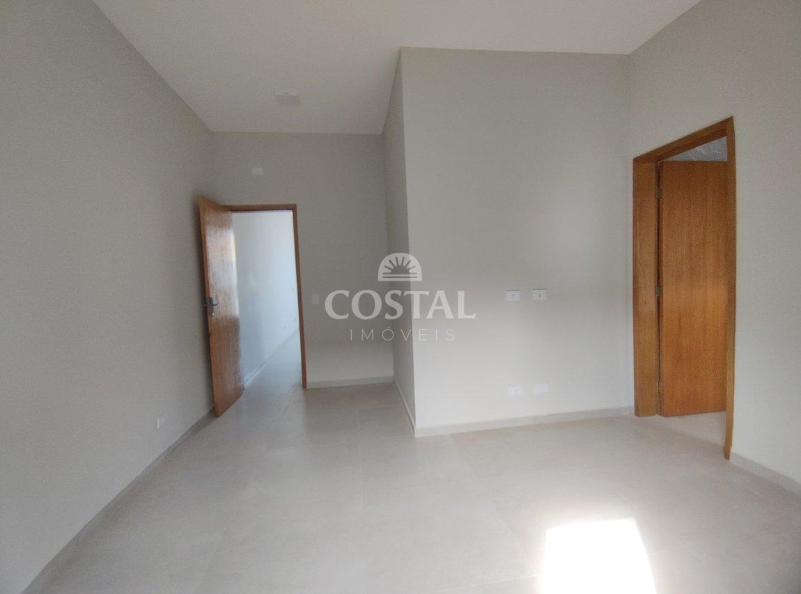 Linda Casa a Venda no Golfinhos - Caraguatatuba - 