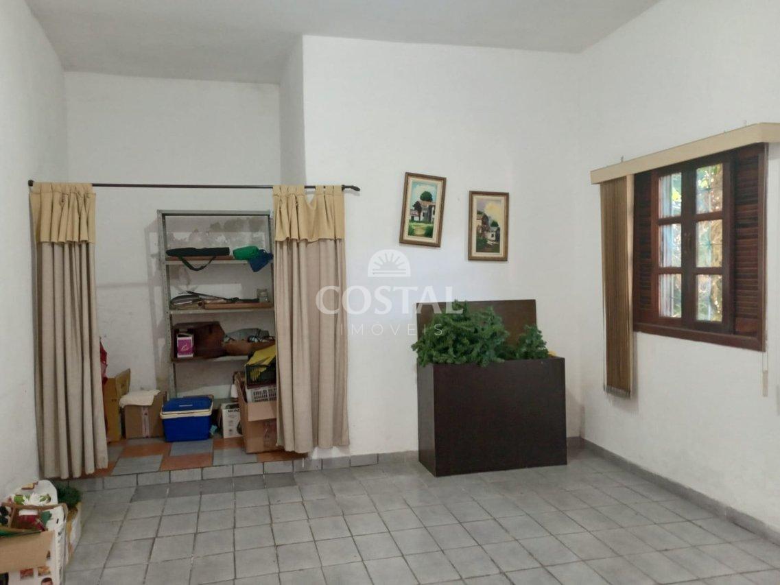 Casa com 03 Dormitórios à Venda, Martim de Sá, Caraguatatuba/SP  Caraguatatuba - 