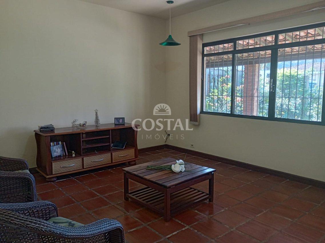 Casa com 03 Dormitórios à Venda, Martim de Sá, Caraguatatuba/SP  Caraguatatuba - 